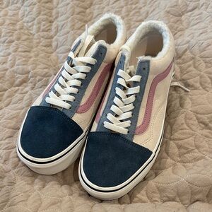 Vans Women's Navy and Pink Sneakers